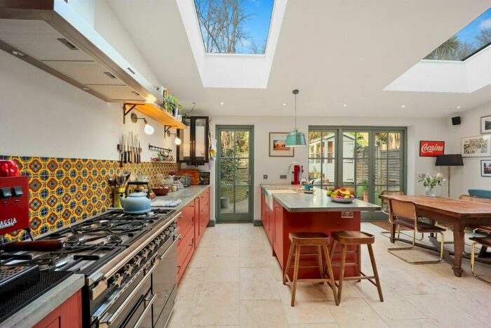 5 Bedroom Terraced House To Rent In Sandrock Road, London, SE13