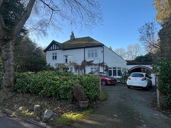 3 Bedroom Detached House For Sale In White Lodge, The Oval, Oadby, Leicester, Leicestershire, LE2