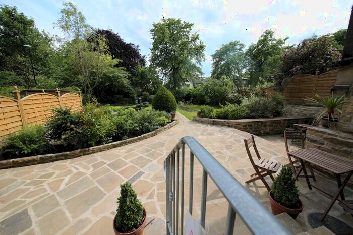 1 Bedroom Flat To Rent In Burton Crescent, Headingley, Leeds, LS6