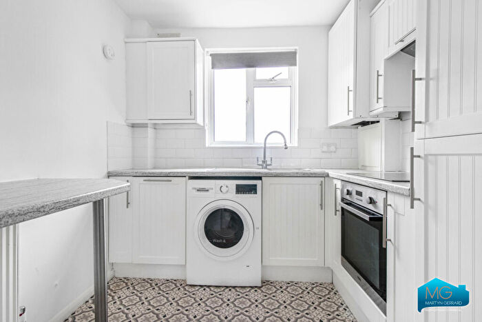 1 Bedroom Apartment To Rent In Colney Hatch Lane, Muswell Hill, London, N10