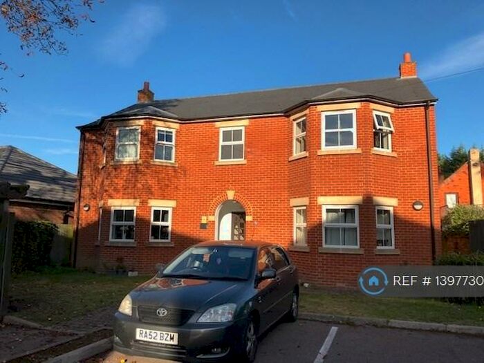 2 Bedroom Flat To Rent In Chestnut View, Farnborough, GU14