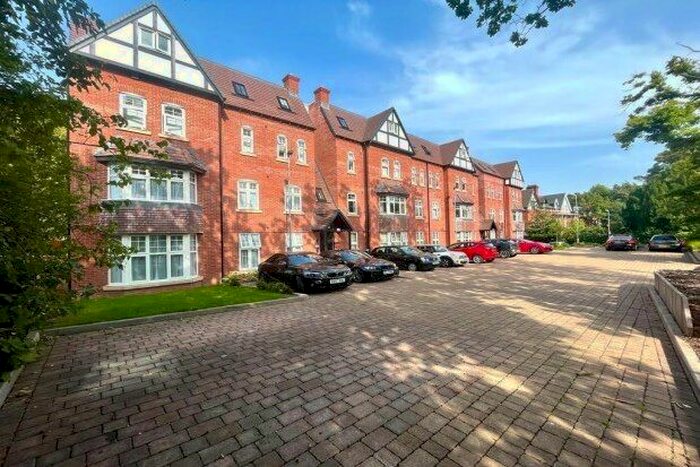 2 Bedroom Flat To Rent In Wake Green Road, Birmingham, B13