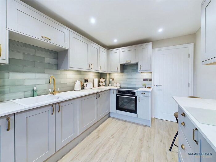 2 Bedroom Flat For Sale In Selwood Court, South Shields, NE34