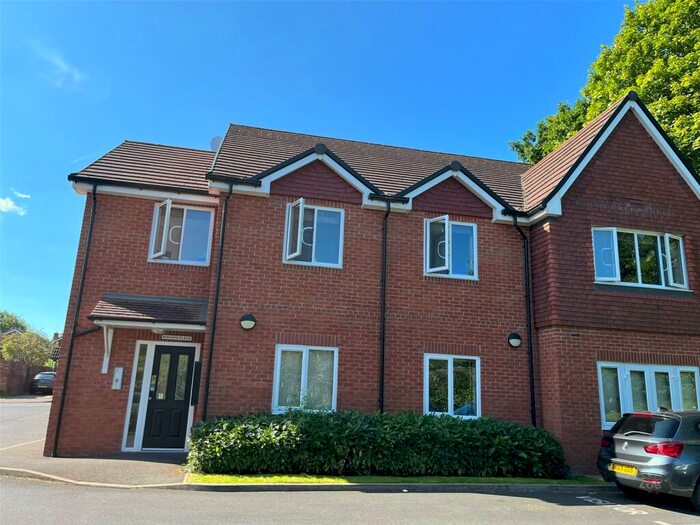 2 Bedroom Flat To Rent In Shooters Hill, Sutton Coldfield, B72