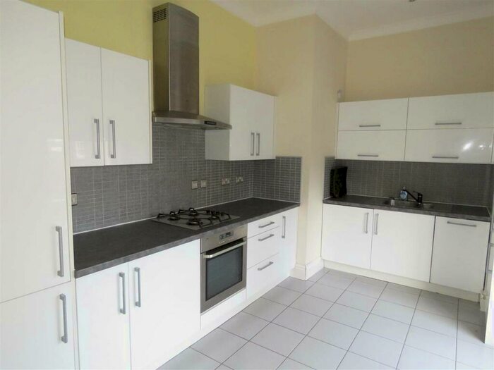 2 Bedroom Flat To Rent In Mossfield House, Thingwall Road, L15