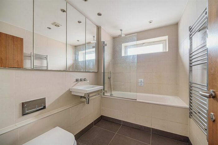 1 Bedroom Flat To Rent In Knoll Rise, Orpington, BR6