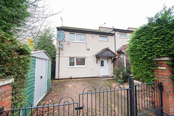3 Bedroom End Of Terrace House To Rent In Kelvedon Gardens, Nottingham, NG3