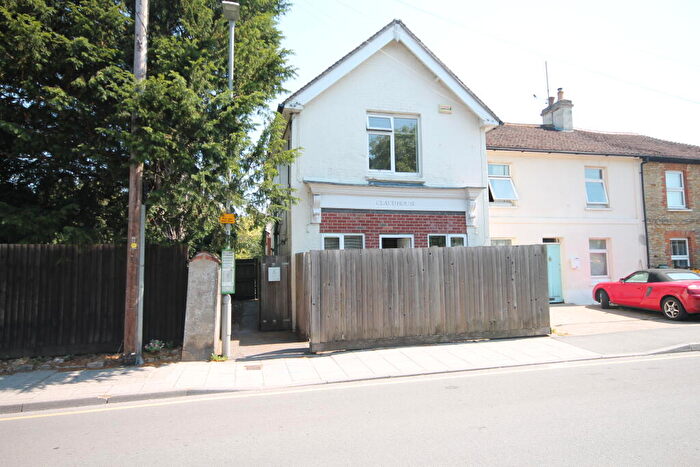 1 Bedroom Flat To Rent In Claud House, Newbury, Gillingham, SP8