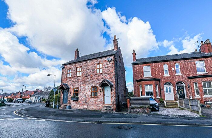 2 Bedroom Cottage For Sale In Stockport Road, Timperley, WA15