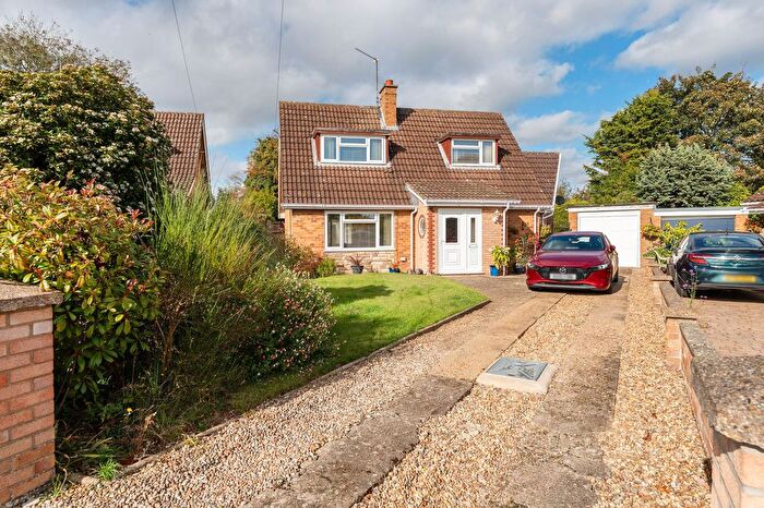 3 Bedroom Bungalow For Sale In Mead Close, Buxton, NR10