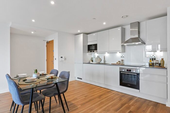 1 Bedroom Flat To Rent In Castle Park View, Castle Street, Bristol, BS2