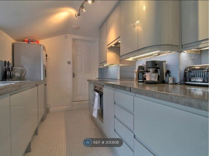 2 Bedroom Terraced House To Rent In School Street, Milton Keynes, MK13