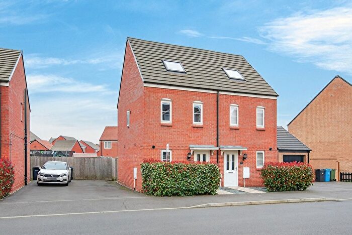 3 Bedroom Semi-Detached House For Sale In Thornton Avenue, Barton Seagrave, NN15