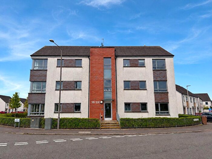 2 Bedroom Flat To Rent In Glendevon Drive, Stirling, Stirlingshire, FK8