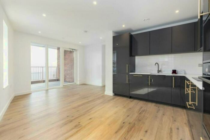 2 Bedroom Apartment To Rent In Alington House, Clarendon, London, N8