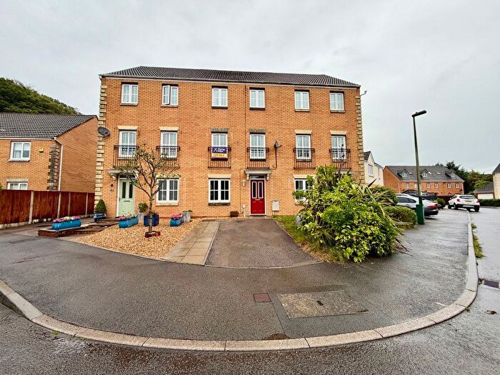 4 Bedroom Terraced House For Sale In Mill Court, Crumlin, NP11