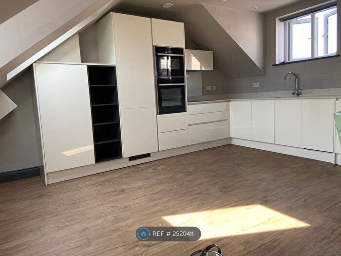 1 Bedroom Flat To Rent In Mill Yard, Cambridge, CB1