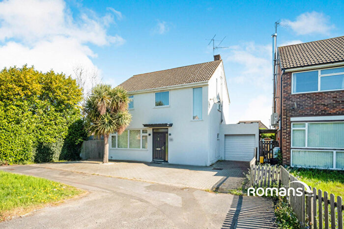 3 Bedroom Detached House To Rent In Chatsworth Avenue, Winnersh, Wokingham, RG41