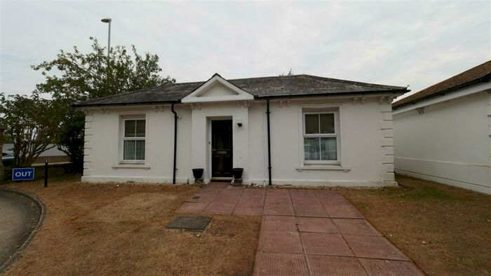2 Bedroom Bungalow To Rent In Millfield Lodge, Huntingdon, PE29