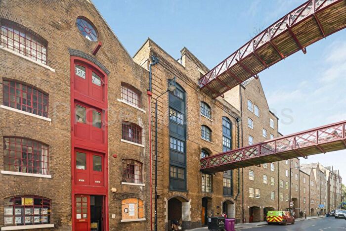 1 Bedroom Apartment For Sale In St Thomas Wharf, Wapping High Street, London, E1W