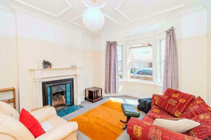 4 Bedroom Semi-Detached House To Rent In Coventry Road, Southampton, SO15