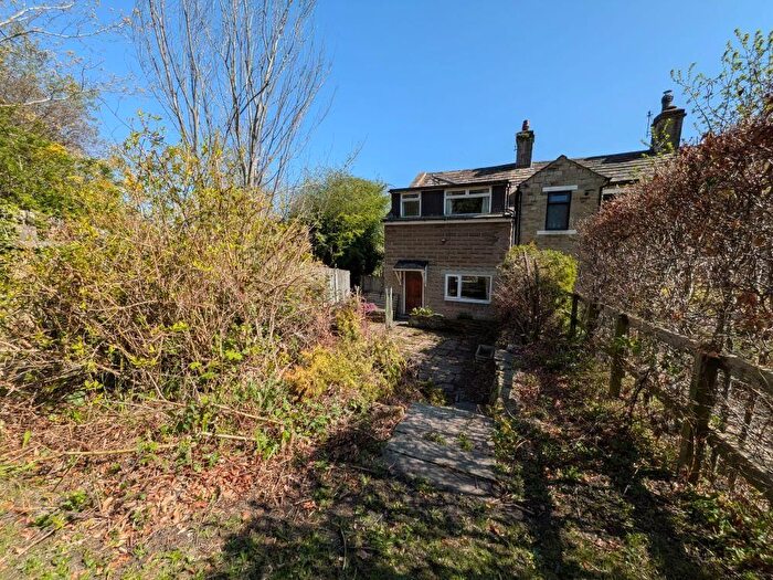 2 Bedroom Semi-Detached House For Sale In Delph Hill Baildon, Shipley, BD17
