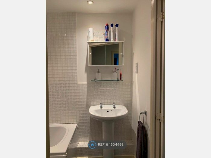 2 Bedroom Flat To Rent In Middleton, Leeds, LS10