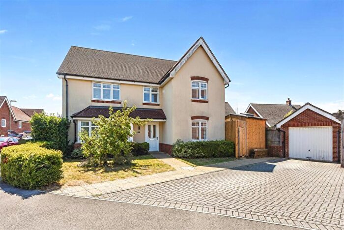 5 Bedroom Detached House For Sale In Beckless Avenue, Clanfield, PO8