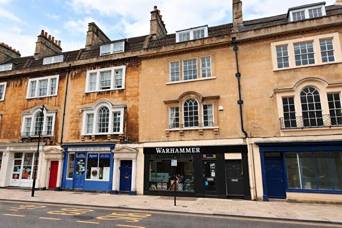 5 Bedroom Property To Rent In St James's Parade, City Centre, Bath, BA1