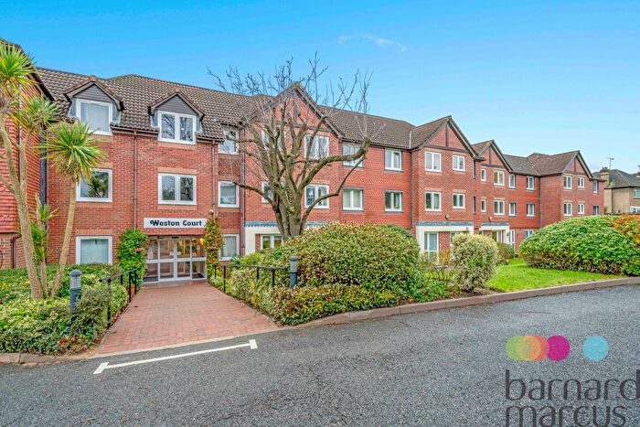 2 Bedroom Flat To Rent In Farnham Close, London, N20