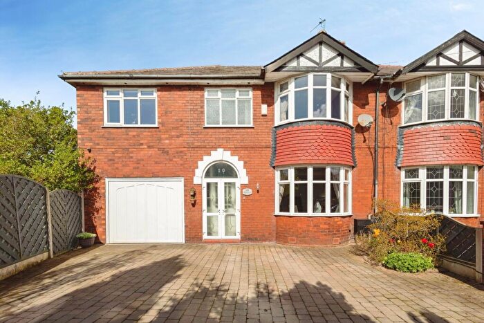 4 Bedroom Semi Detached House For Sale In Balmoral Avenue, Audenshaw, Manchester, Greater Manchester, M34