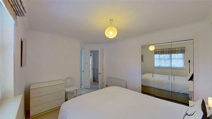 2 Bedroom Flat To Rent In East Werberside, Edinburgh, EH4
