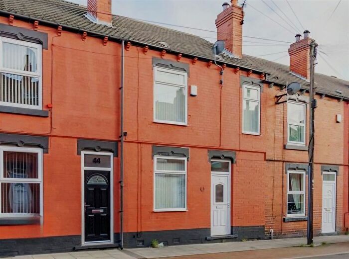 3 Bedroom Terraced House For Sale In West Street, Hemsworth, WF9