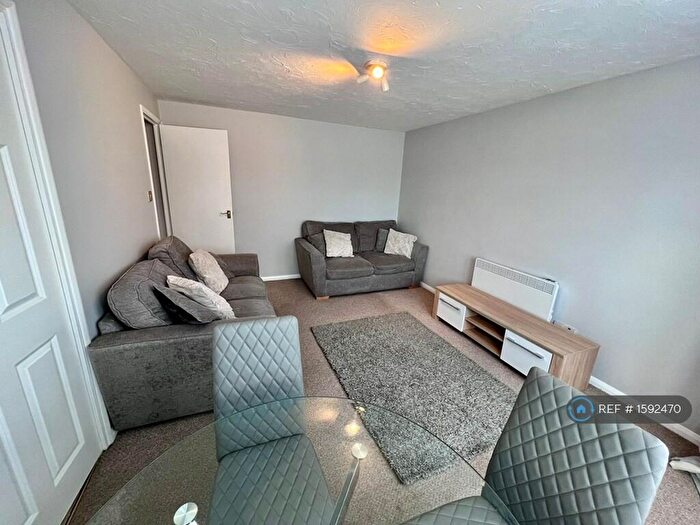 1 Bedroom Flat To Rent In Catherine Court, Ilford, IG2