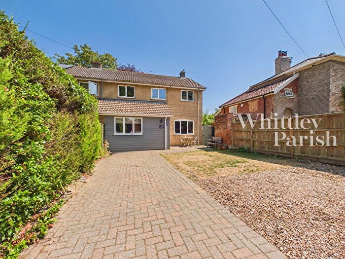 3 Bedroom Semi-Detached House For Sale In Chapel Street, Hingham, Norwich, NR9