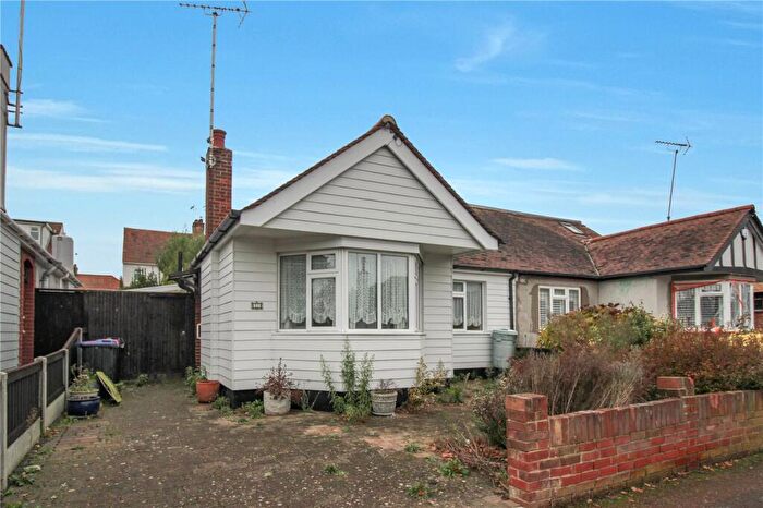 2 Bedroom Bungalow For Sale In Kathleen Drive, Leigh-on-Sea, Essex, SS9