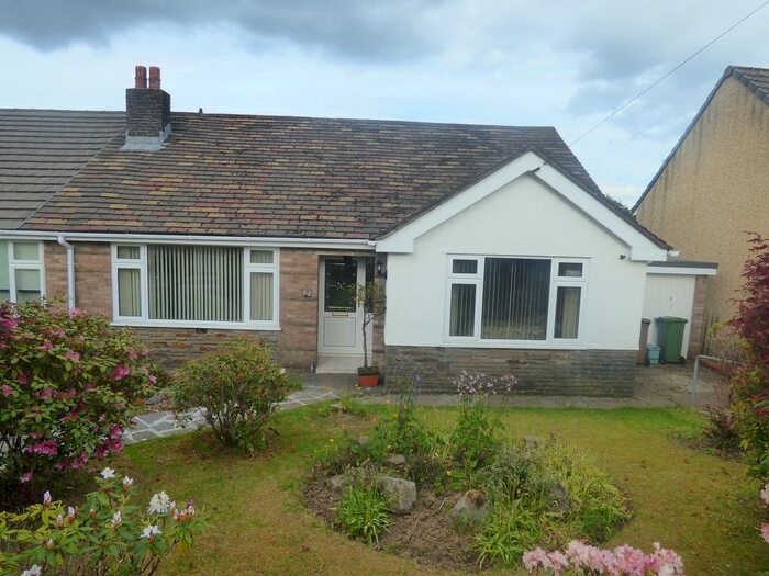 2 Bedroom Semi-Detached Bungalow To Rent In Lime Grove, The Bryn, Pontllanfraith, Caerphilly., NP12