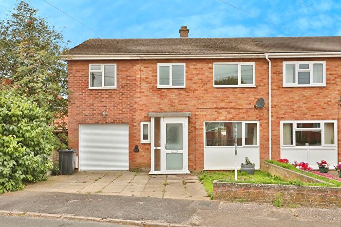 5 Bedroom End Of Terrace House For Sale In Coronation Crescent, Hempnall, Norwich, NR15