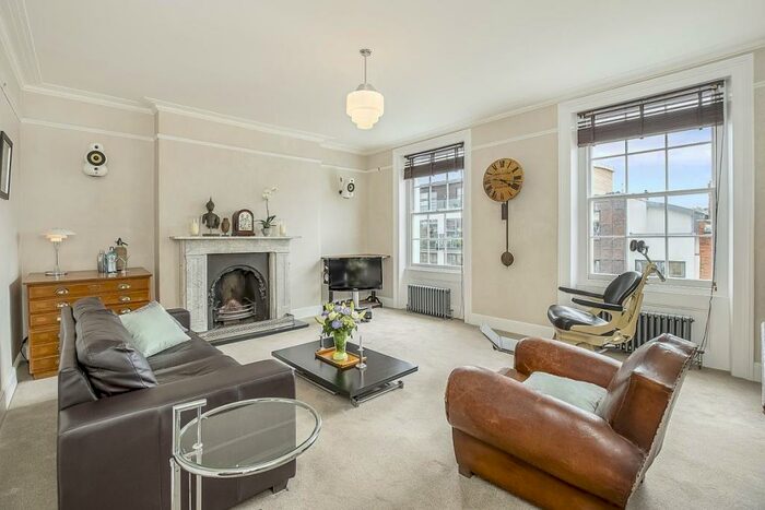 2 Bedroom Flat To Rent In Offord Road, London, N1
