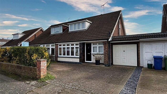 3 Bedroom Semi-detached House For Sale In Branksome Close, Stanford-Le-Hope, Essex, SS17