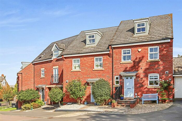 3 Bedroom Town House For Sale In , Patenall Way, Higham Ferrers, NN10