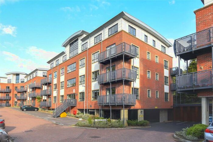 2 Bedroom Apartment To Rent In Beverley House, Wallis Square, Farnborough, GU14