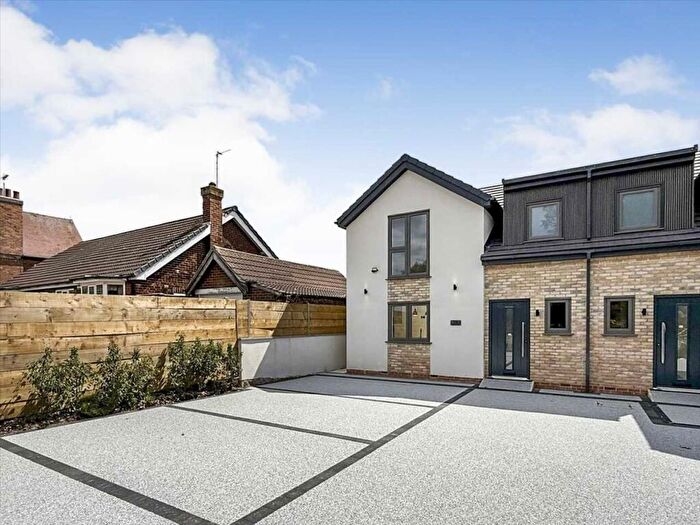 3 Bedroom Semi-Detached House To Rent In Grantham Road, Radcliffe On Trent, Nottingham, NG12