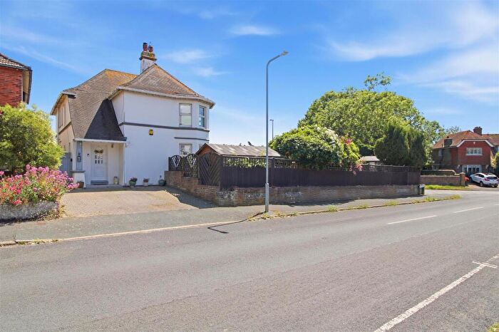 3 Bedroom Detached House For Sale In Hindover Road, Seaford, BN25