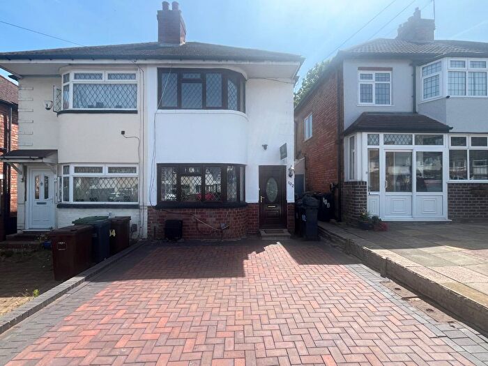 2 Bedroom Semi-Detached House To Rent In Castle Lane, Solihull, West Midlands, B92