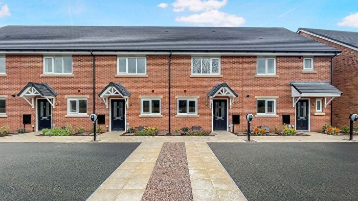3 Bedroom Semi-Detached House For Sale In Siddeley Close, Nuneaton, CV11