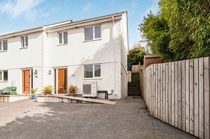 2 Bedroom Semi-Detached House For Sale In Ruddlemoor, St. Austell, PL26