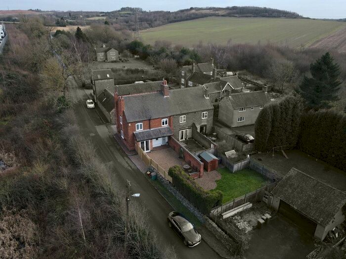 3 Bedroom Cottage For Sale In South Lane, Leicestershire, Bardon Hill LE67