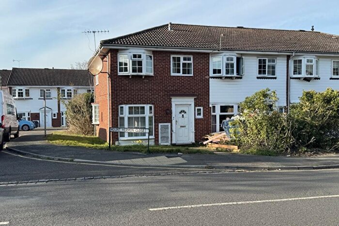 3 Bedroom End Of Terrace House To Rent In Mount Hermon Road, Woking, Surrey, GU22