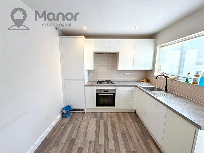 3 Bedroom Terraced House To Rent In Elm Park Avenue, Hornchurch, RM12